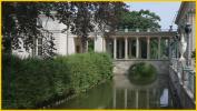 Palace On The Isle